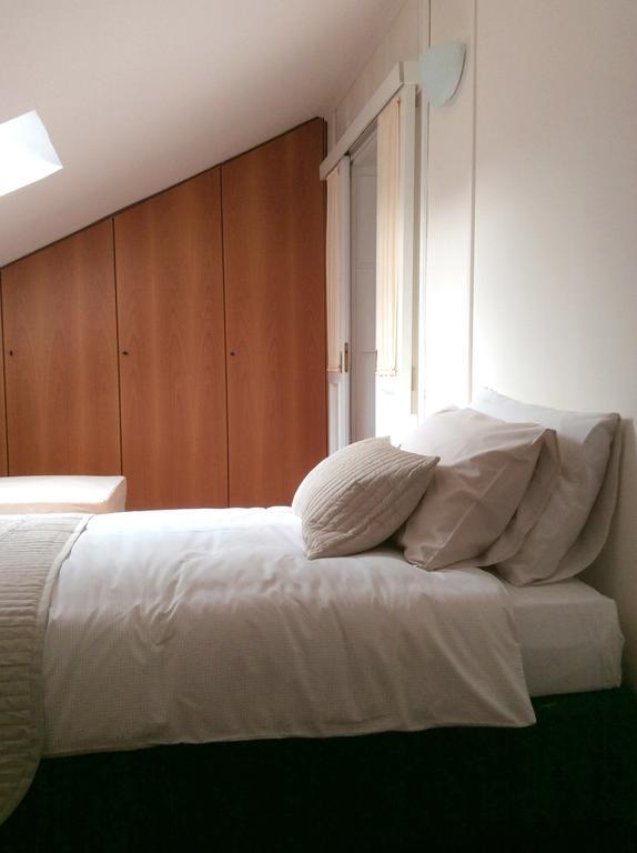 Apartment La Mansarda Alba  Pokój zdjęcie